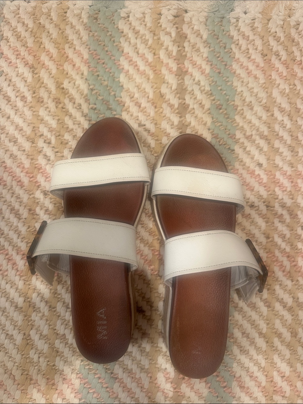 Maya, white sandals, with rope heel size 10 with tortoise buckle